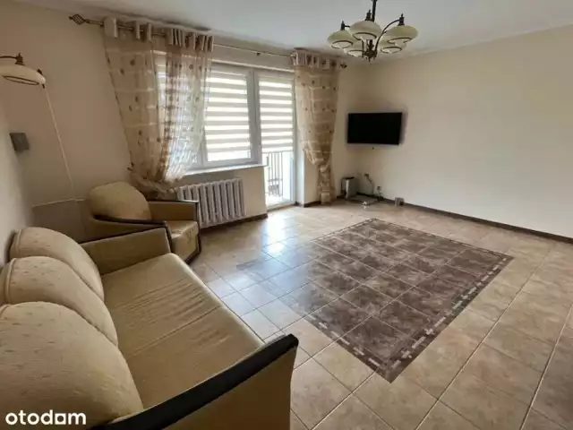 Powierzchnia: 66,8 m²

Forma własności: pełna własność

Liczba pokoi: 3

Stan wykończenia: do zamieszkania

Piętro: 2/3

Balkon / ogród / taras: balkon

Czynsz: 700 zł

Miejsce parkingowe: garaż/miejsce parkingowe

Ogrzewanie: miejskie