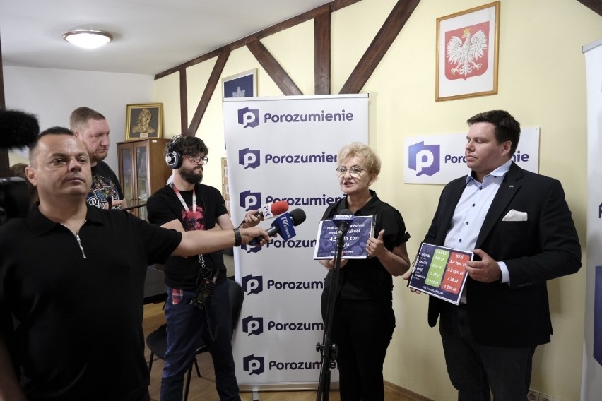 Konferencja prasowa poseł Iwony Michałek dot. sytuacji na...