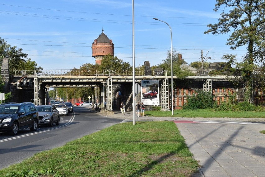 Centrum przesiadkowe przy stacji Opole Wschodnie według...