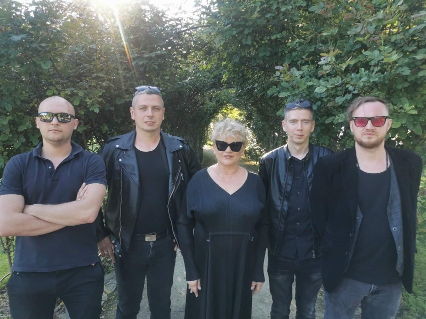 Aktorka Katarzyna Figura wystąpiła w klipie kapeli z Wejherowa grającej covery Depeche Mode