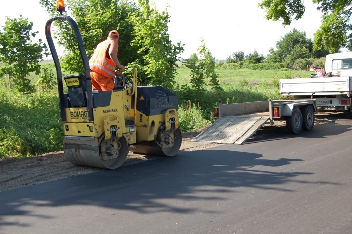 Remont drogi na odcinku Ostaszewo-Gniazdowo.