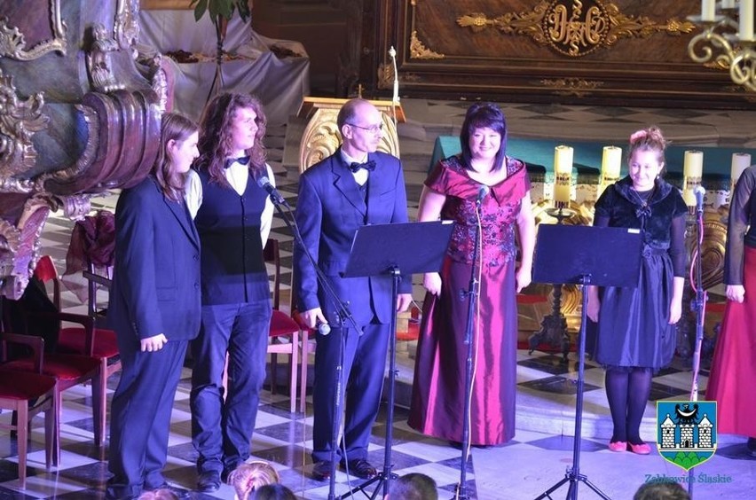 Koncert zespołu parafialnego „Cantata” uświetnił obchody święta parafialnego w kościele św. Jadwigi
