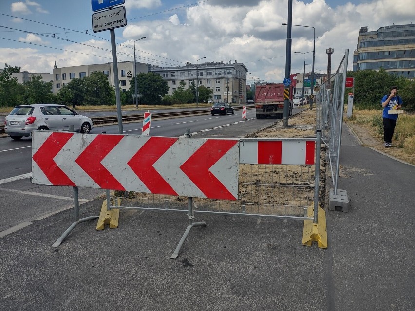 Komunikacyjny armagedon w centrum Poznania. Wszystko przez budowę ścieżki rowerowej. Zobacz zdjęcia