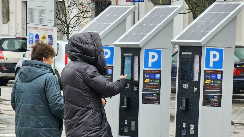 Kobieta kupiła bilet parkingowy w Kielcach i dostała mandat 200 złotych. Urzad Miasta namieszał z parkingami   