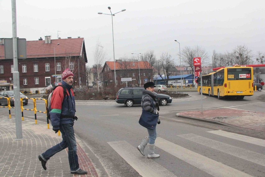 Rondo im. L. Kaczyńskiego w Gliwicach. Radni przegłosowali, drogowcy ustawili tablicę