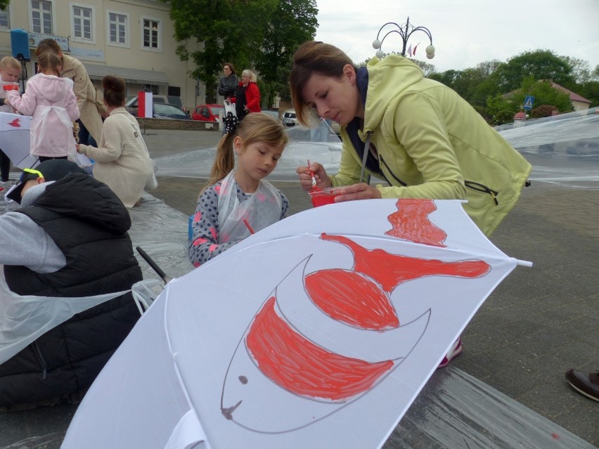 Święto flagi na placu Legionów w Wieluniu