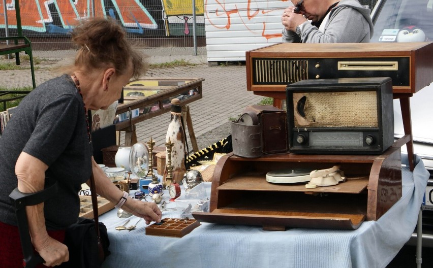 Na targowisku miejskim w Tarpnie rozłożył się "Pchli targ"