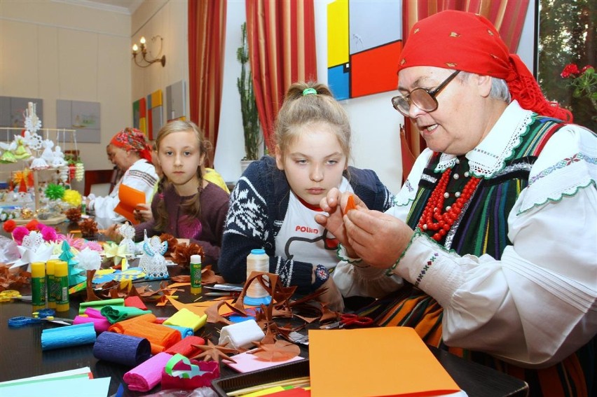 Warsztaty ozdób świątecznych w piotrkowskim MOK-u