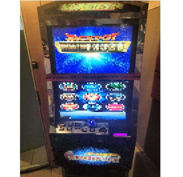 W Olkuszu zabezpieczono sześć nielegalnych automatów do gier