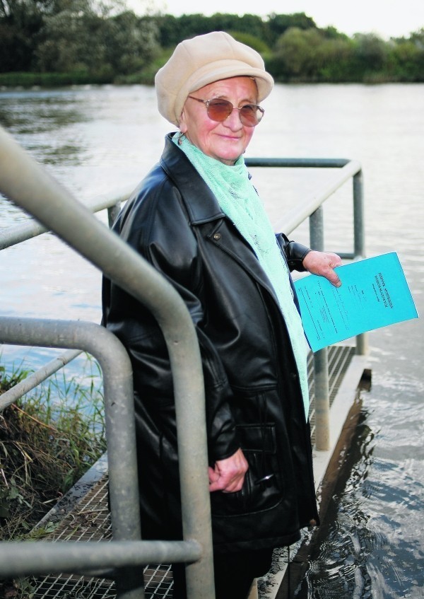 Regina Dziekan, obserwator wody w Trestnie
Mimo swych 81...