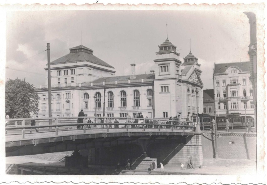 Bydgoski Teatr Miejski w czasie II wojny światowej w obiektywie Leona Schmidta [zdjęcia]