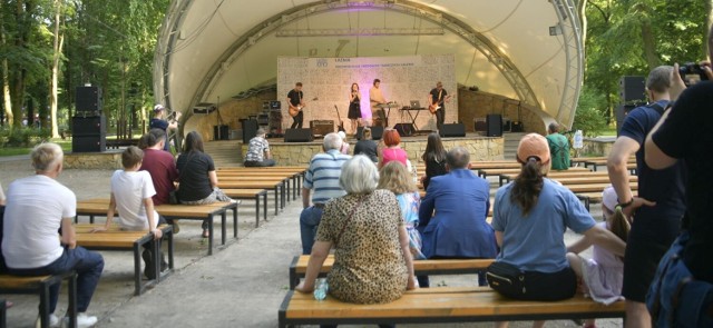 Zespół Anda zagrał w niedzielę w muszli koncertowej w radomskim parku.