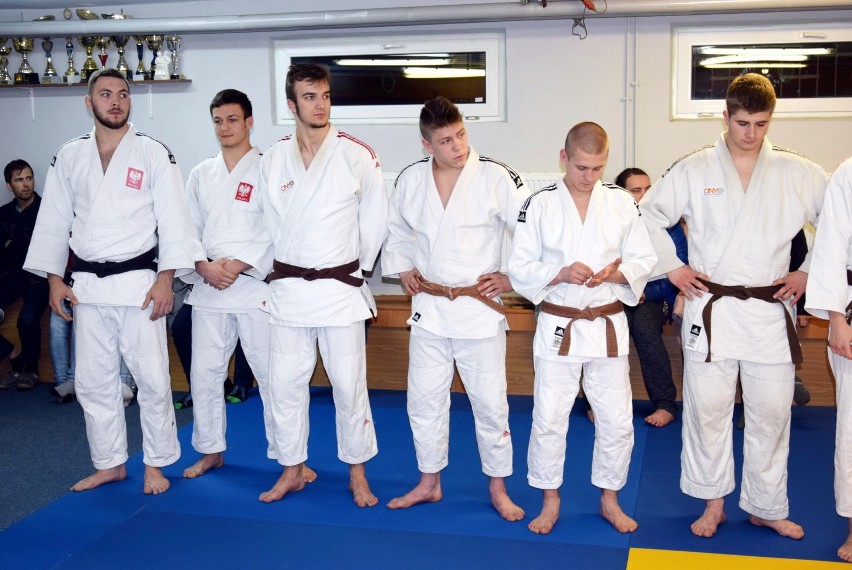Judo: UKS 6 Piła podsumował miniony rok. Były wyróżnienia i podziękowania dla sponsorów. Zobacz zdjęcia z tej imprezy