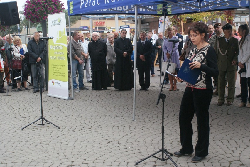 Tak wyglądało nadanie rondu w centrum nazwy Żołnierzy...