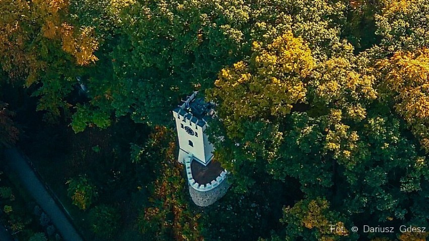 Jesień w Szczawnie Zdroju widziana z drona (ZDJĘCIA)
