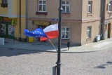 Ozdobiony Sztum: Flagi na ulicach miasta z okazji Dnia Europy