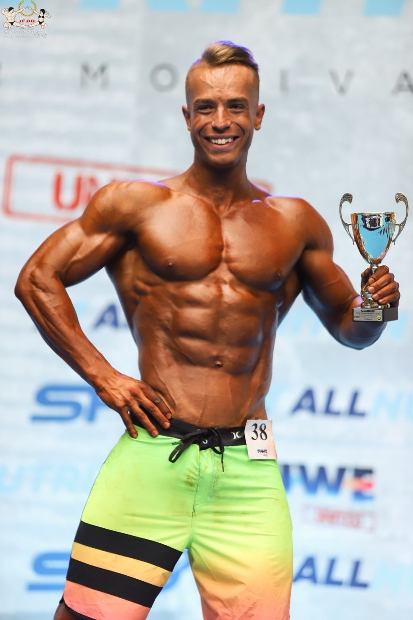 Kacper Bąkiewicz z Hetmanic multimedalistą pucharu Polski i świata federacji IFBB!