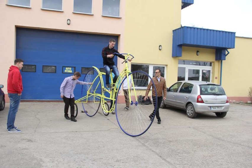 Gigantyczny rower wągrowiceckich Gigantów