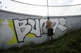 Poznań: W przejściu podziemnym koło katedry powstaje graffiti [ZDJĘCIA]