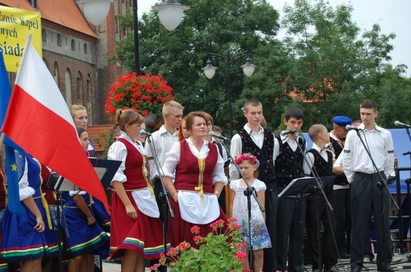 Kwidzyn: W sobotę VI Ogólnopolskie Spotkania Kapel i Zespołów Ludowych &quot;Folklor i biesiada&quot;