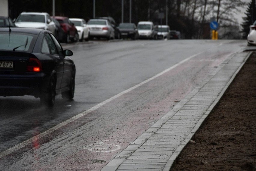 W Kielcach ścieżki rowerowe wyznaczane na jezdni są niebezpieczne? (ZDJĘCIA)