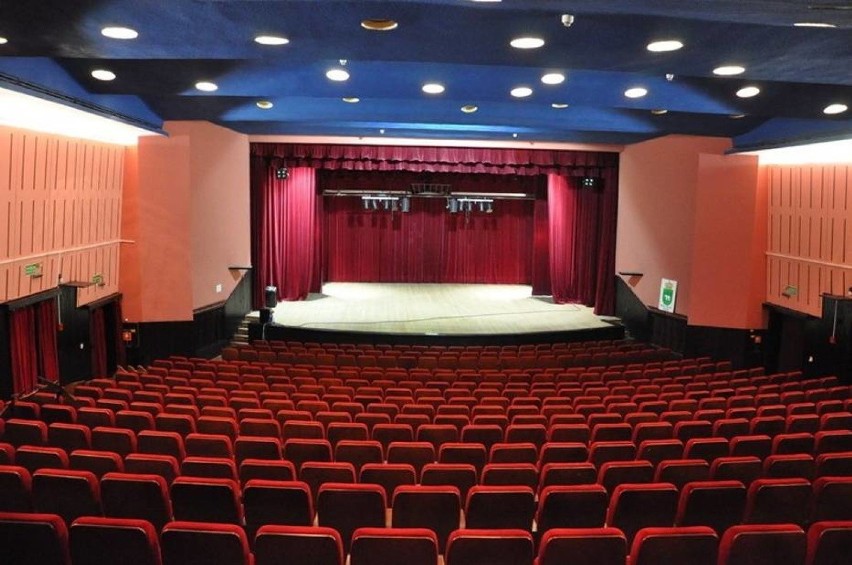 Chełmski Dom Kultury będzie miał pieniądze na renowację sceny