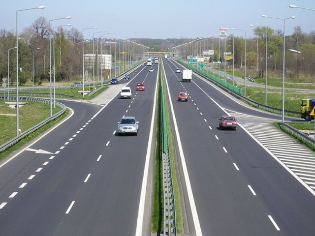 Gotowa jest trasa z Bielska do Cieszyna i od Mysłowic do Pyrzowic. Dziura jest w naszym powiecie i powiecie bieruńsko-lędzińskim