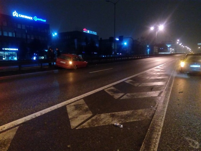 Kolizja na DTŚ w Katowicach: Pijany kierowca wjechał w bariery [ZDJĘCIA]