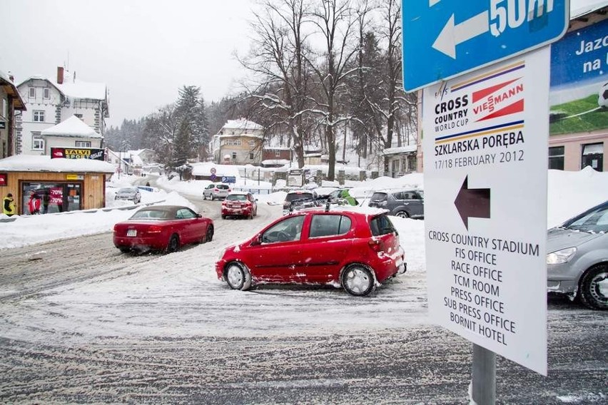 Szklarska Poręba zasypana przed zawodami pucharu swiata (ZDJĘCIA)