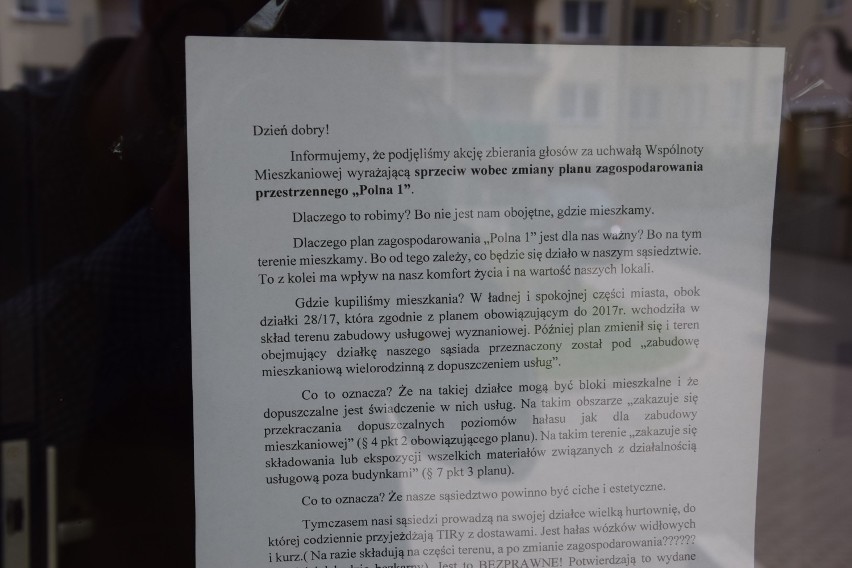 Lokatorzy z ulicy Polnej w Szczecinku mają dosyć uciążliwego sąsiedztwa [zdjęcia]