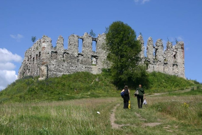 Tak wyglądały ruiny zamku w Rabsztynie kilkanaście lat...