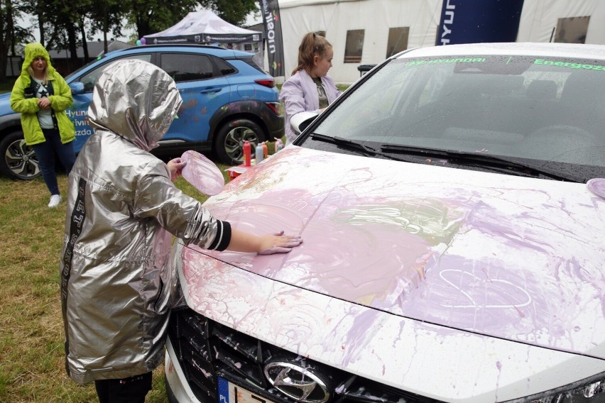 "Eko piknik" nad zalewem - wspólne dbanie o przyrodę połączone z zabawą [ZOBACZ ZDJĘCIA]