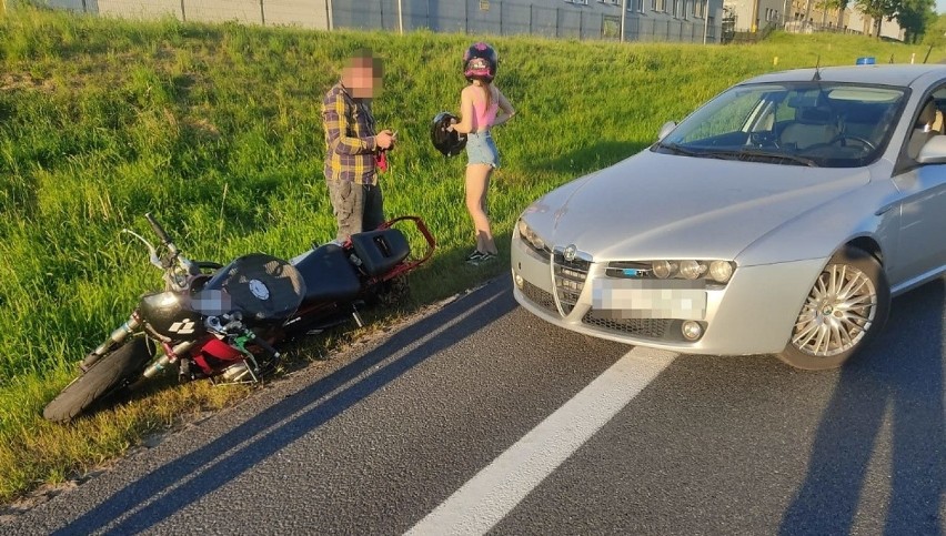 Bez prawa jazdy i na motocyklu, który nie miał prawa jeździć pędził ponad 150 km/h