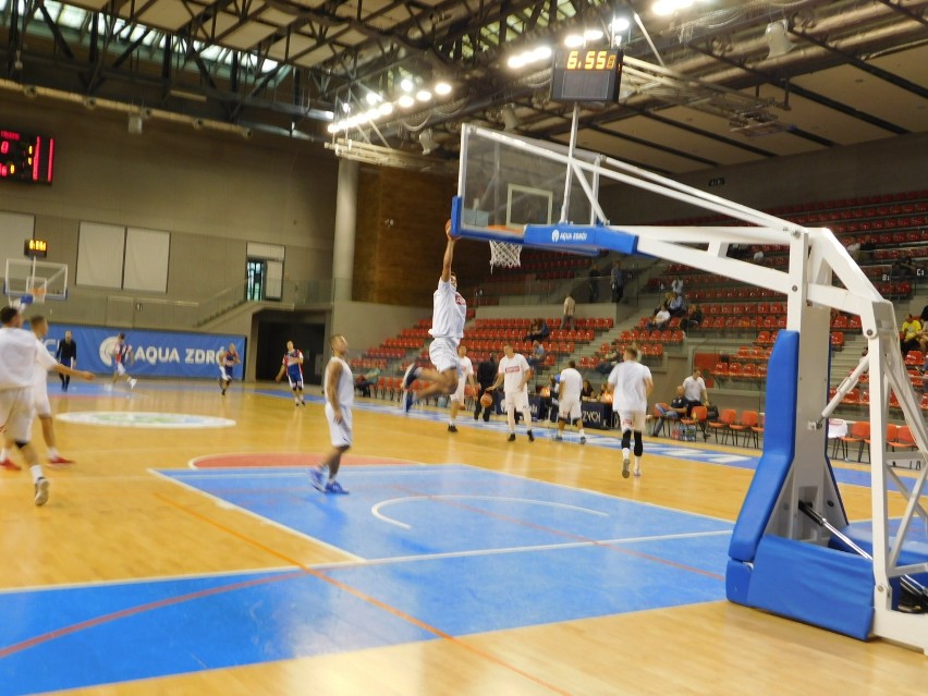Koszykarze Górnika Trans.eu Wałbrzych wygrali 83:65 mecz sparingowy z II-ligowym AZS-em Basketem Nysa