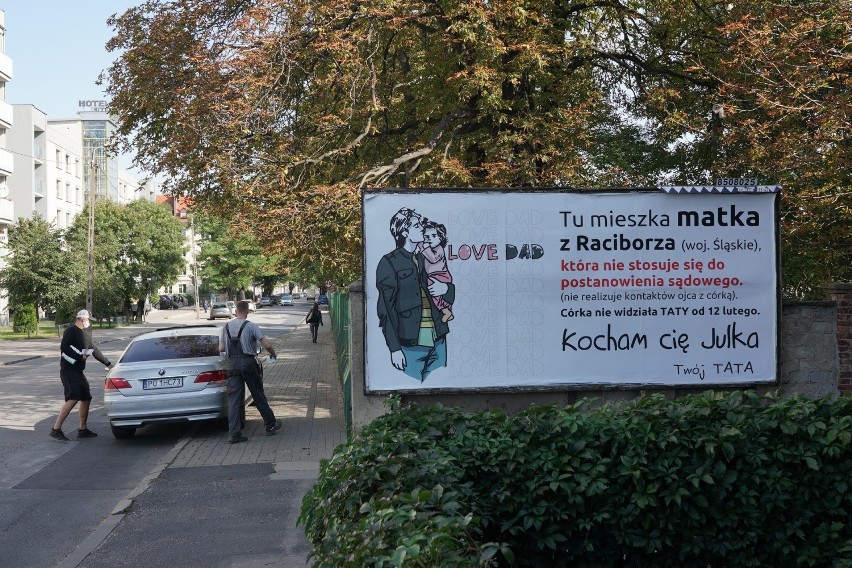 Mieszkaniec Raciborza wywiesił bilbord w pobliżu domu w...