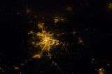 Zdjęcie Łodzi z kosmosu. Łódź widziana nocą z orbity Ziemi