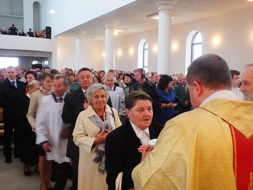 Arcybiskup Stanisław Budzik odprawił pierwszą mszę świętą w...
