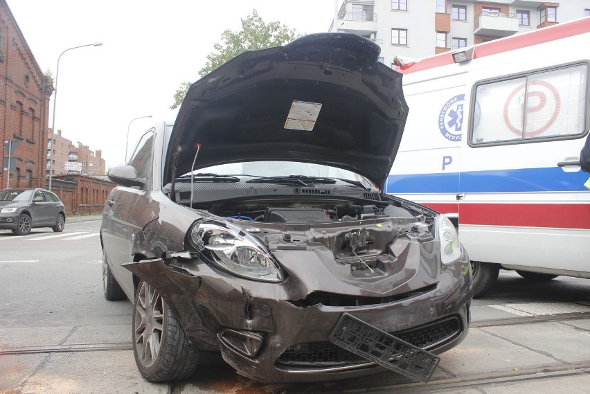 Wypadek na skrzyżowaniu ul. Kilińskiego i Tylnej w Łodzi