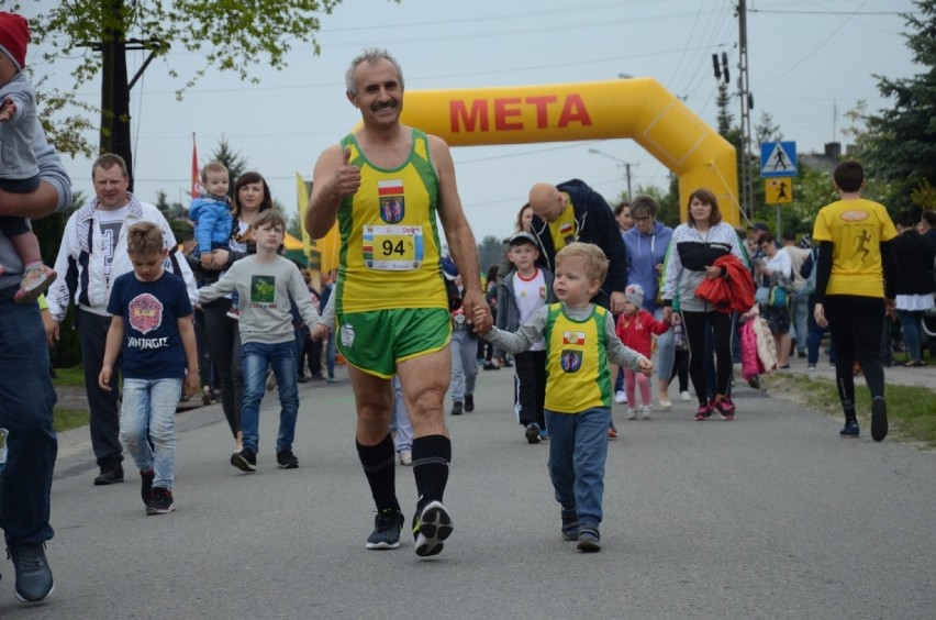 Gminna ZaDyszka 2019. Pasjonaci biegania spotkali się w Kurnosie [ZDJĘCIA, FILM]