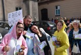 Akcja charytatywna „Bieg w piżamach”. Uczniowie jarosławskiego Spożywczaka biegali po mieście w piżamach!  