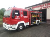OSP Sławoszyno ma nowy wóz. To GBARt Starman, który uzupełnił strażacki tabor. Nowe auto cieszy, ale w garażu zostaje Star 266 | ZDJĘCIA