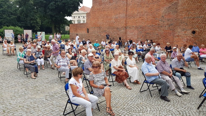 Koncert Accorinet Klezmer Band pod basztą Dorotką