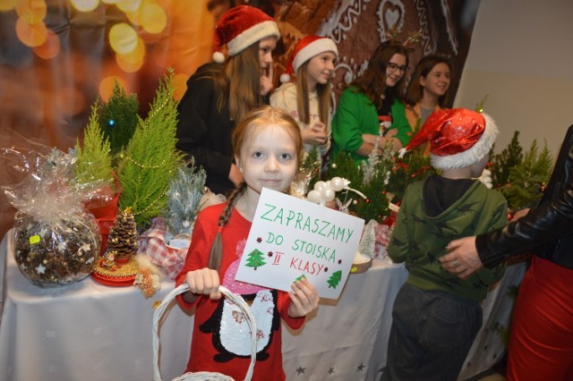 Cały dochód z kiermaszu był przeznaczony na cele charytatywne.