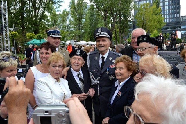 Powstańcy warszawscy spotkali się z prezydentem Komorowskim