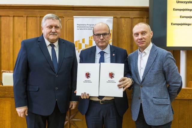 Umowy na dofinansowanie dla Grudziądza odebrał Maciej Glamowski, prezydent miasta