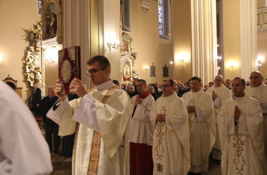 Wielkanoc 2019. Msza Wieczerzy Pańskiej w Katedrze św. Mikołaja w Kaliszu ZDJĘCIA