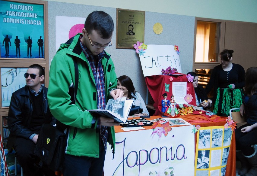 Filia Uniwersytetu Łódzkiego w Tomaszowie zorganizowała Dzień Otwarty dla przyszłych studentów