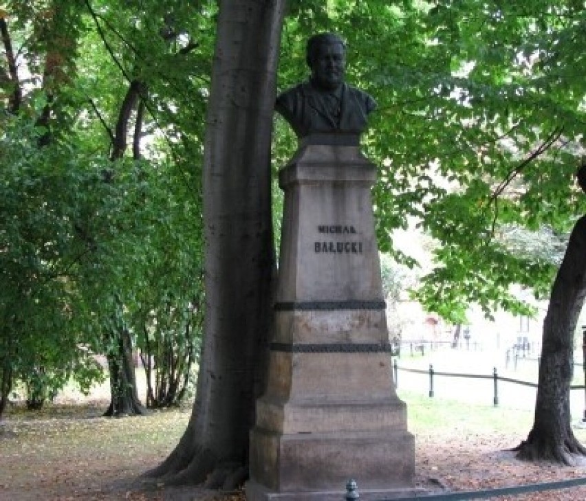 Pomnik Michała Bałuckiego na krakowskich Plantach