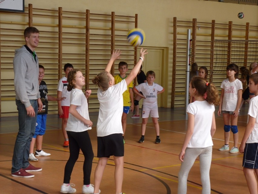 Uczniowie ZSG 7 w Radomsku trenowali z siatkarzami AZS