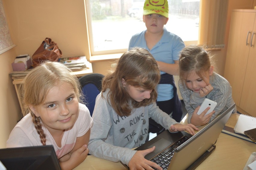 Wakacyjne zajęcia dla dzieci w redakcji Dziennika Łódzkiego w Bełchatowie